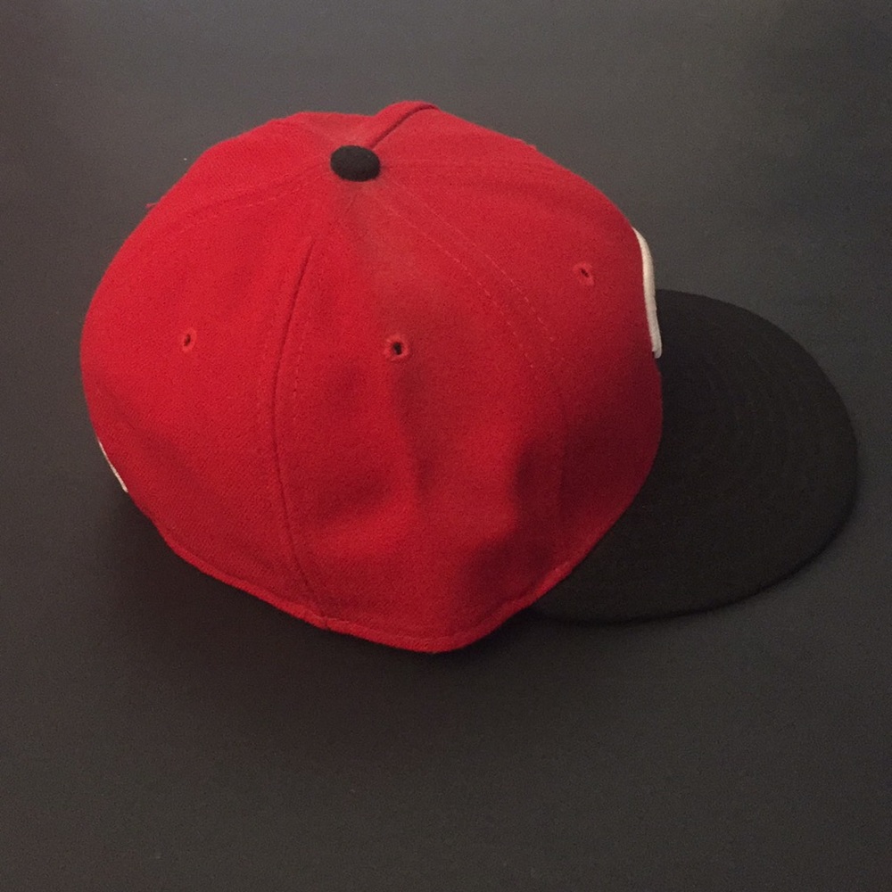 Cincinnati Reds baseball cap - Picture 2 of 8